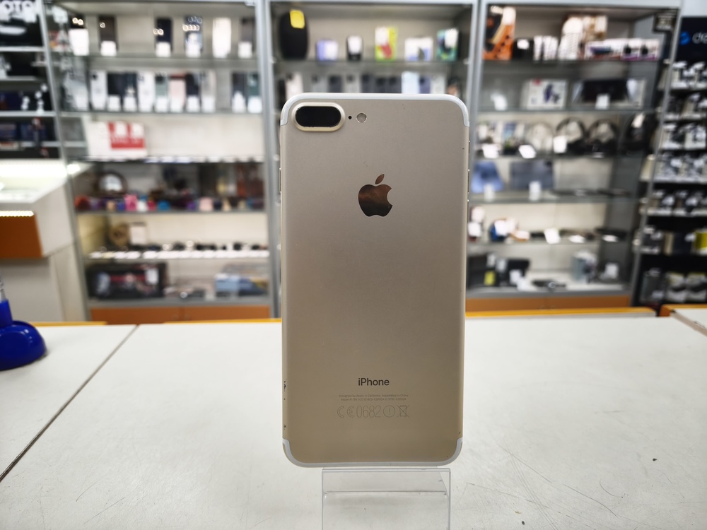 Смартфон Apple iPhone 7 Plus 32Gb