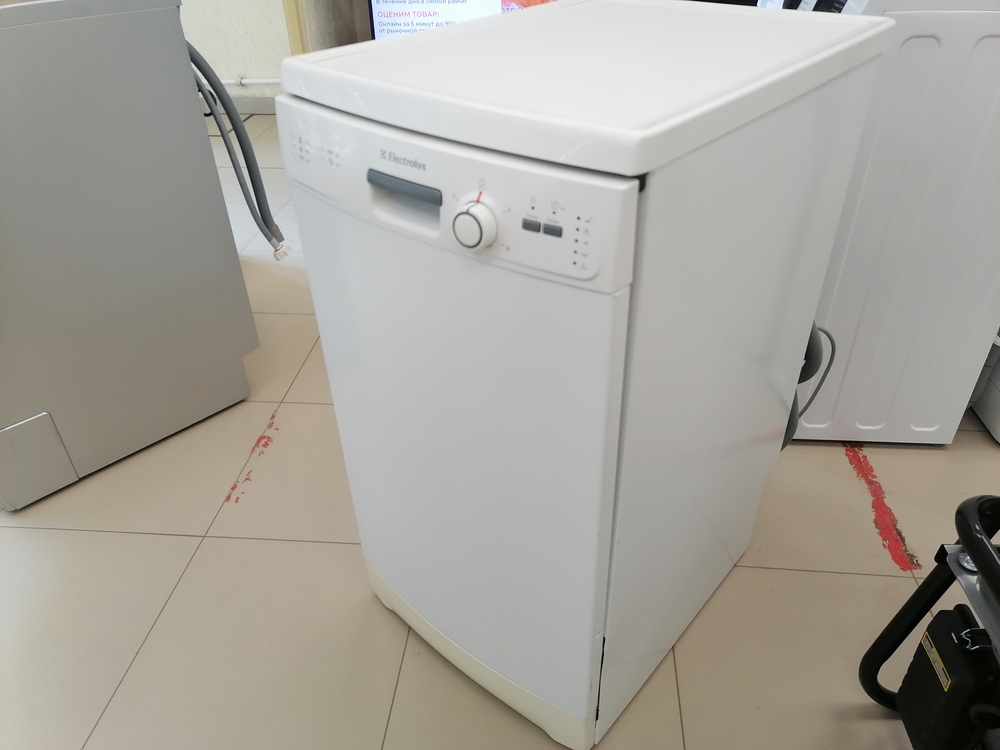 Посудомоечная машина Electrolux ESF43005W