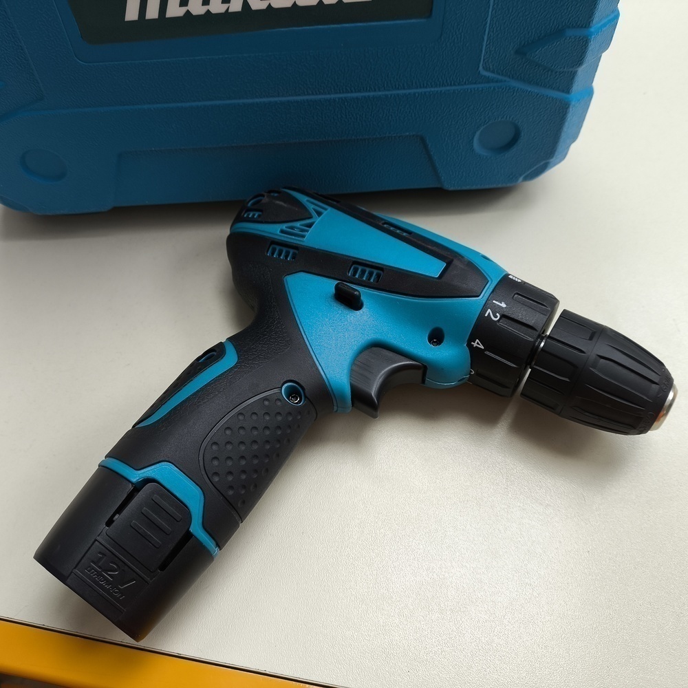 Шуруповерт Makita 123.