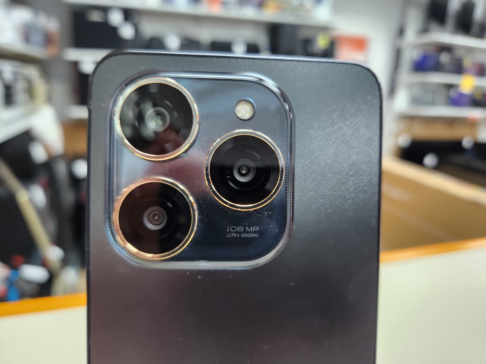 Смартфон Tecno SPARK 20 PRO 8/256