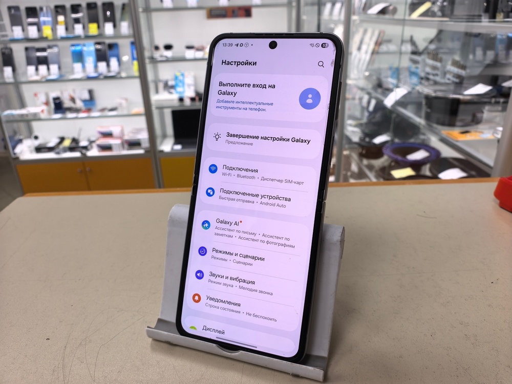 Смартфон Samsung Galaxy Z Flip 6 12/256