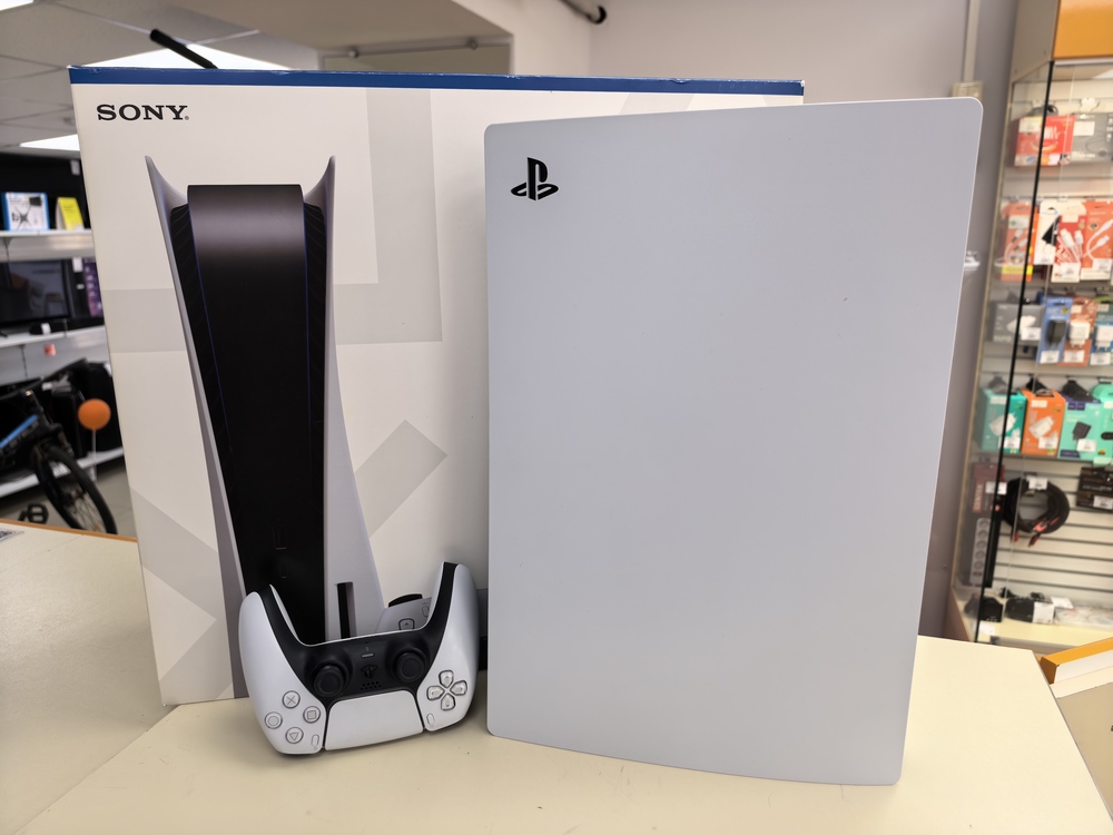Игровая приставка PlayStation 5 825Gb (С дисководом)