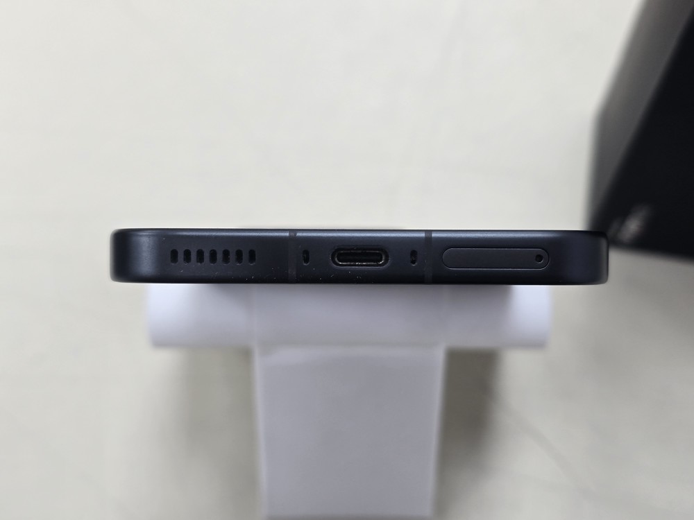 Смартфон Vivo iQOO 15 12/256