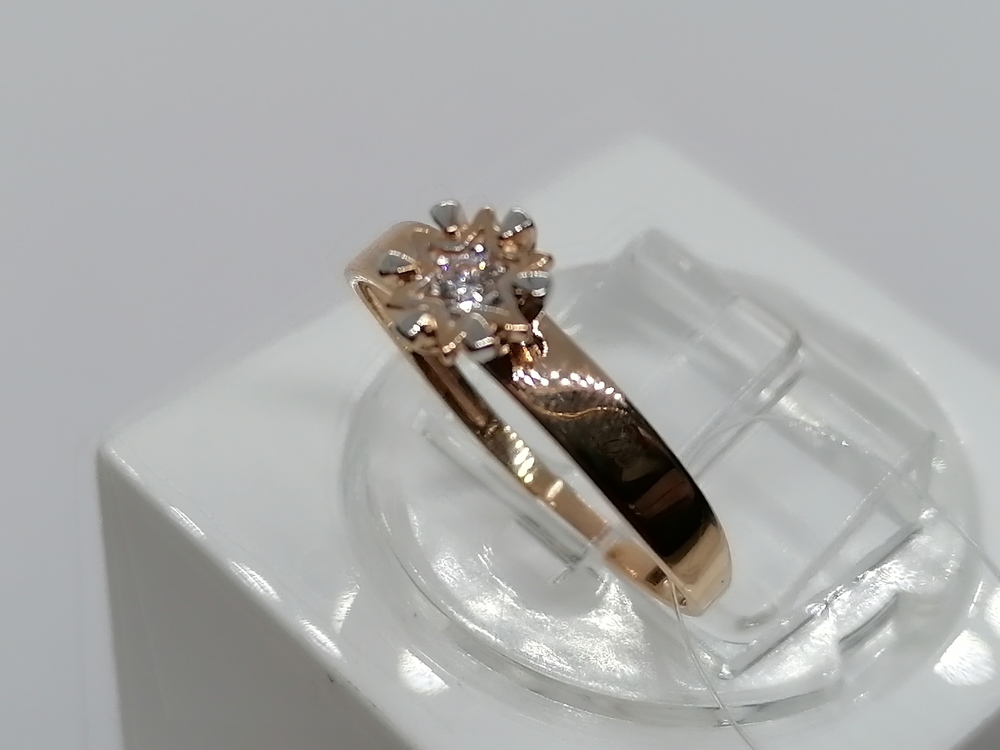 01-118028 КОЛЬЦО С КАМНЕМ (Au 585)