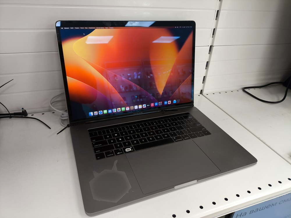 Ноутбук APPLE MacBook Pro 15