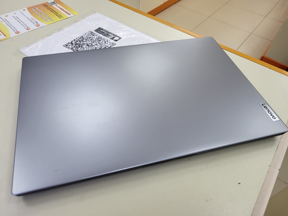 Ноутбук Lenovo; Ryzen 3 7320, Radeon 610M, 8 Гб, 512 GB, Нет
