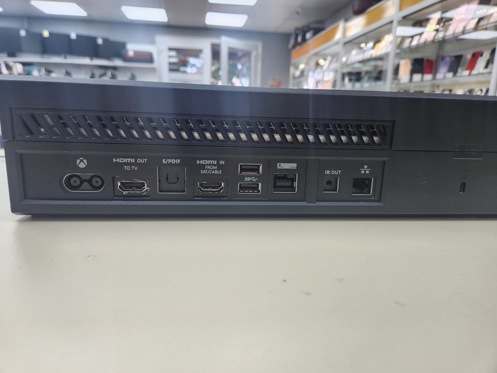 Игровая приставка Xbox One 500Gb