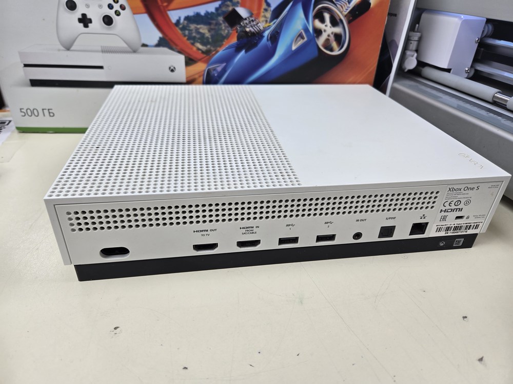 Игровая приставка Xbox One S 500Gb