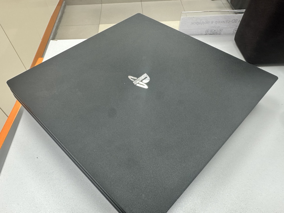 Игровая приставка PlayStation 4 Pro 1Tb