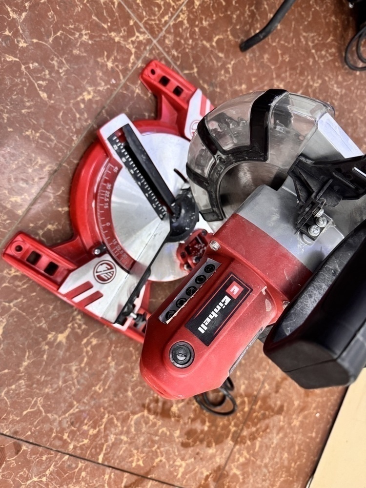 Торцовочная пила Elitech TC-MS2112