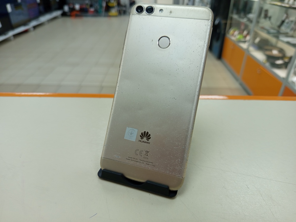 Смартфон Huawei P Smart