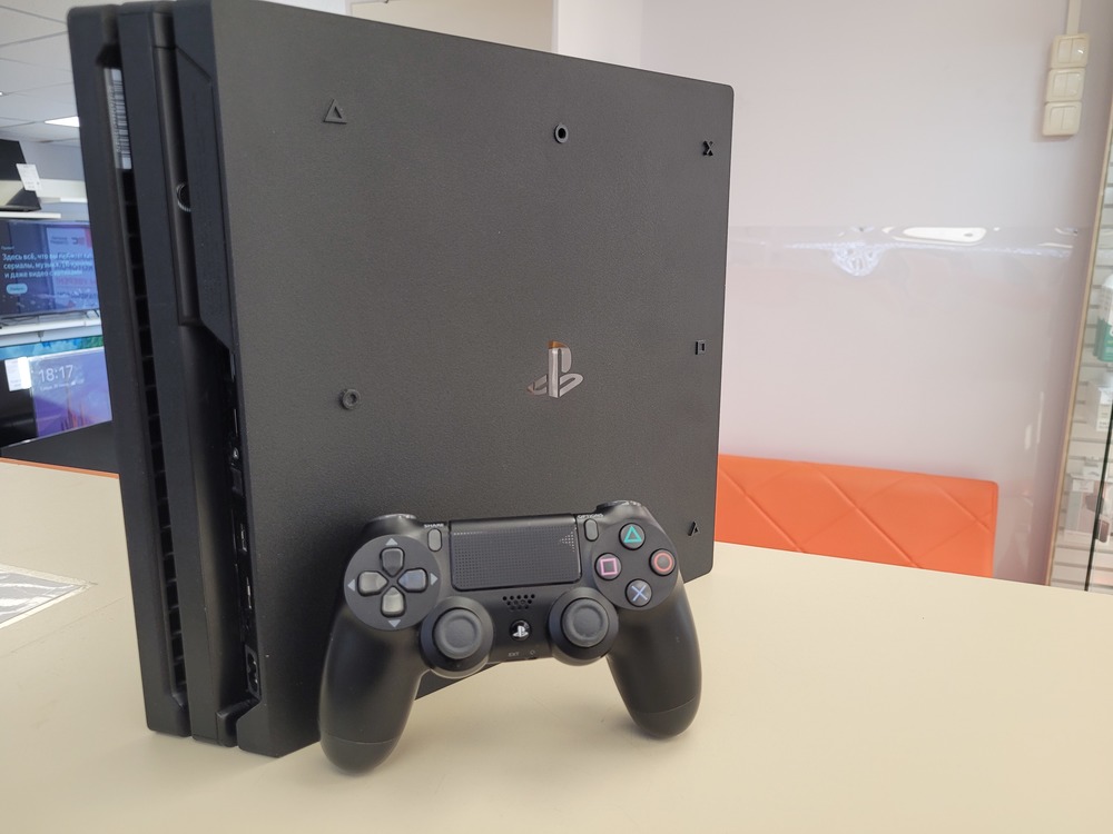 Игровая приставка PlayStation 4 Pro 1Tb