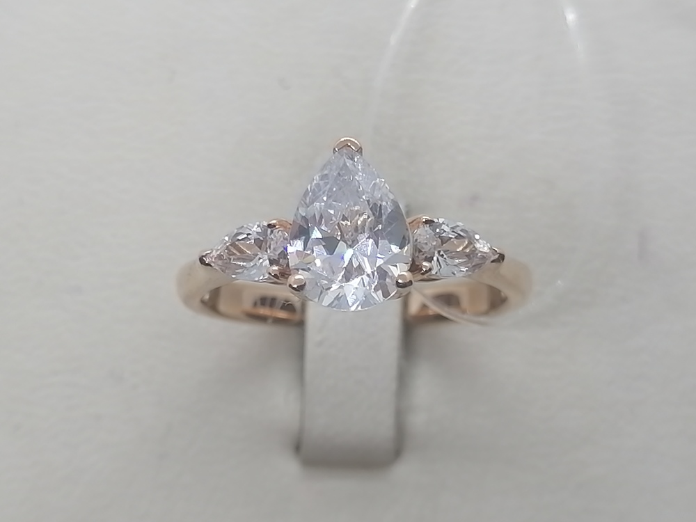 КОЛЬЦО С КАМНЯМИ (Au 585)