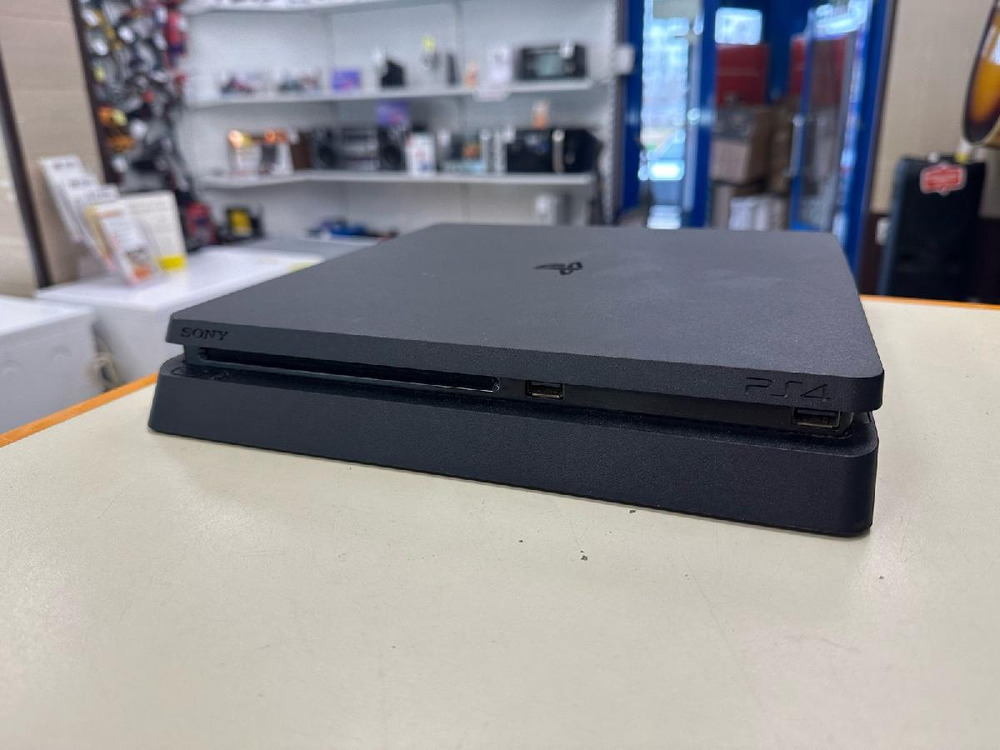 Игровая приставка PlayStation 4 Slim 500GB