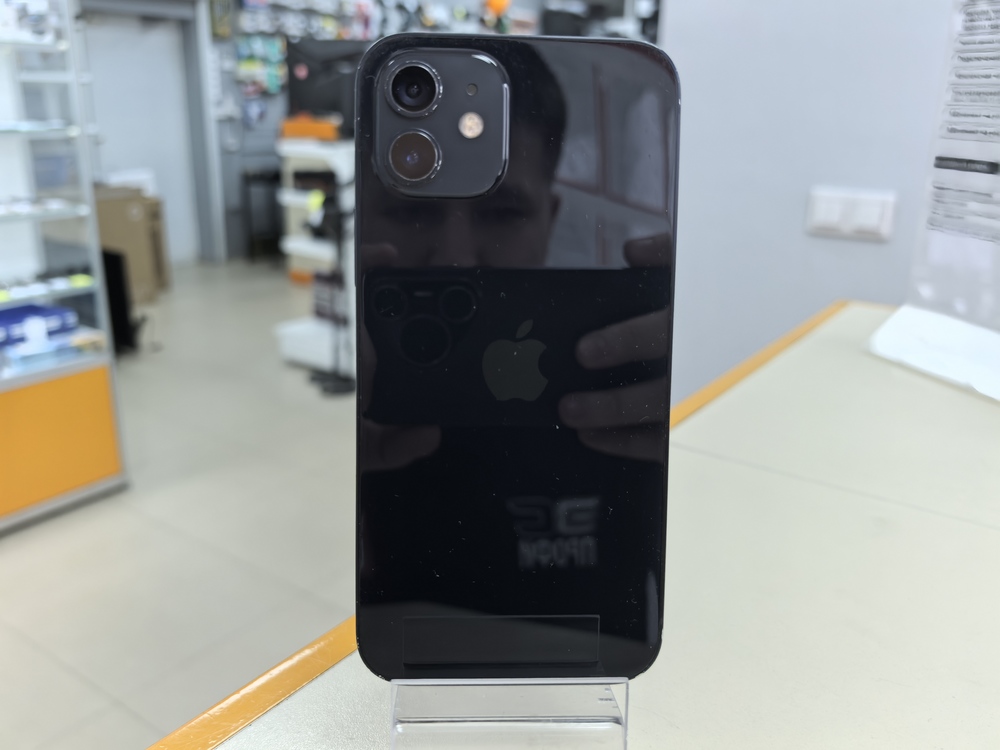 Смартфон Apple iPhone 12 64Gb