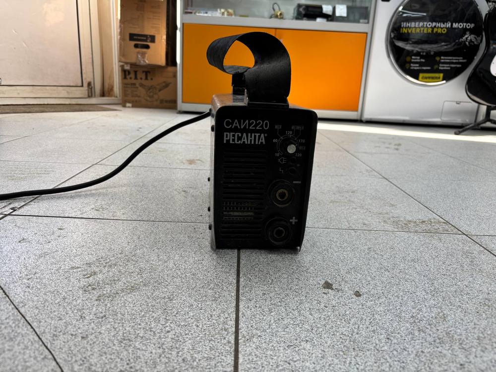 Сварочный аппарат Ресанта САИ-220