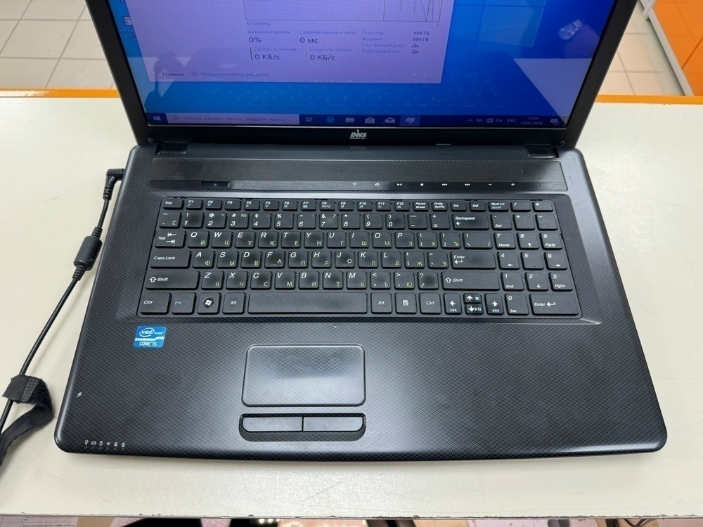 Ноутбук DNS; Core i5-2450M, Нет, 6 Гб, 1 Tb, Нет