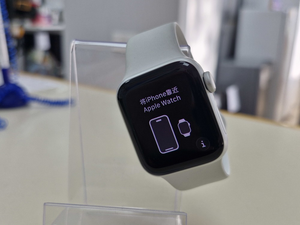 Смарт-часы Apple Watch SE 2022 40mm