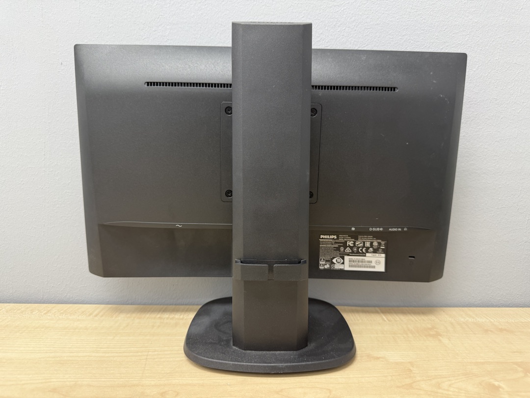 Монитор Philips 223S7E