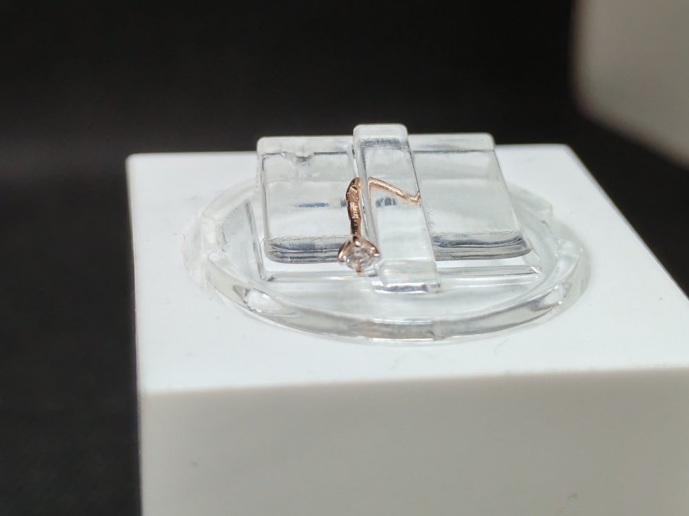 ПИРСИНГ С КАМНЕМ (Au 585)