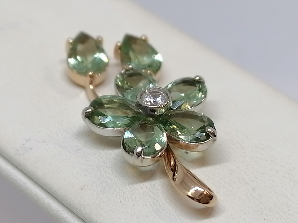 ПОДВЕСКА С КАМНЯМИ (Au 585)