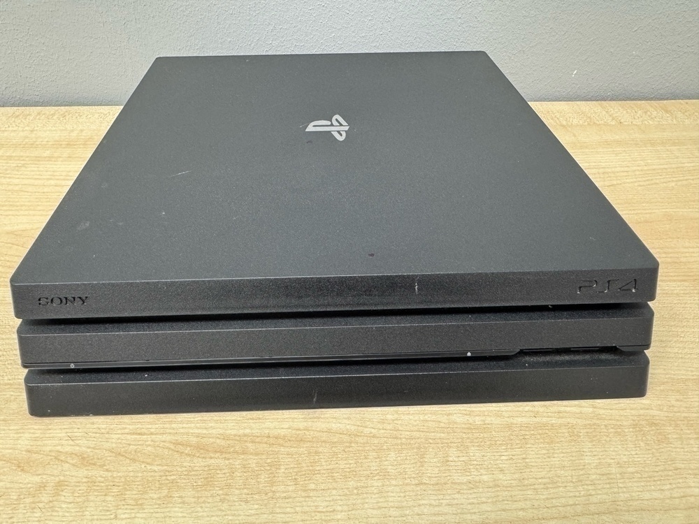 Игровая приставка PlayStation 4 Pro 1Tb
