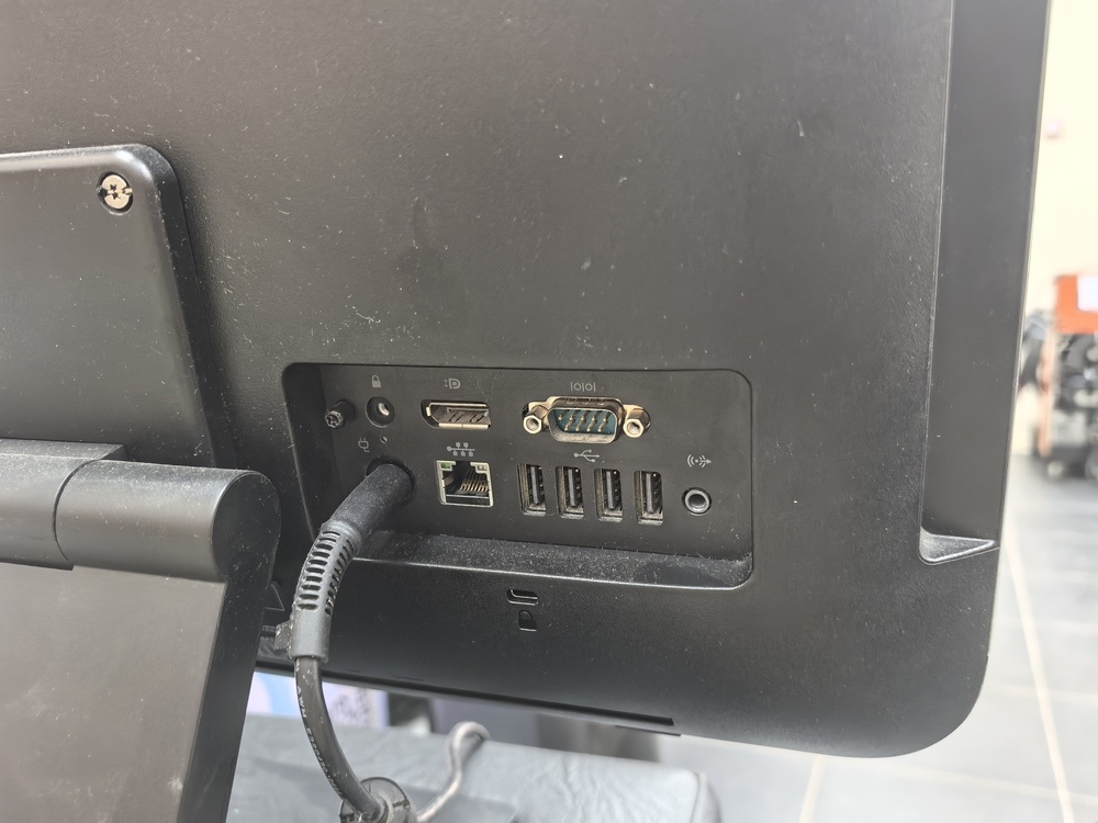 Моноблок HP; Core i3-4160T, Intel HD Graphics 4400, 4 Gb, 128 Гб, Нет