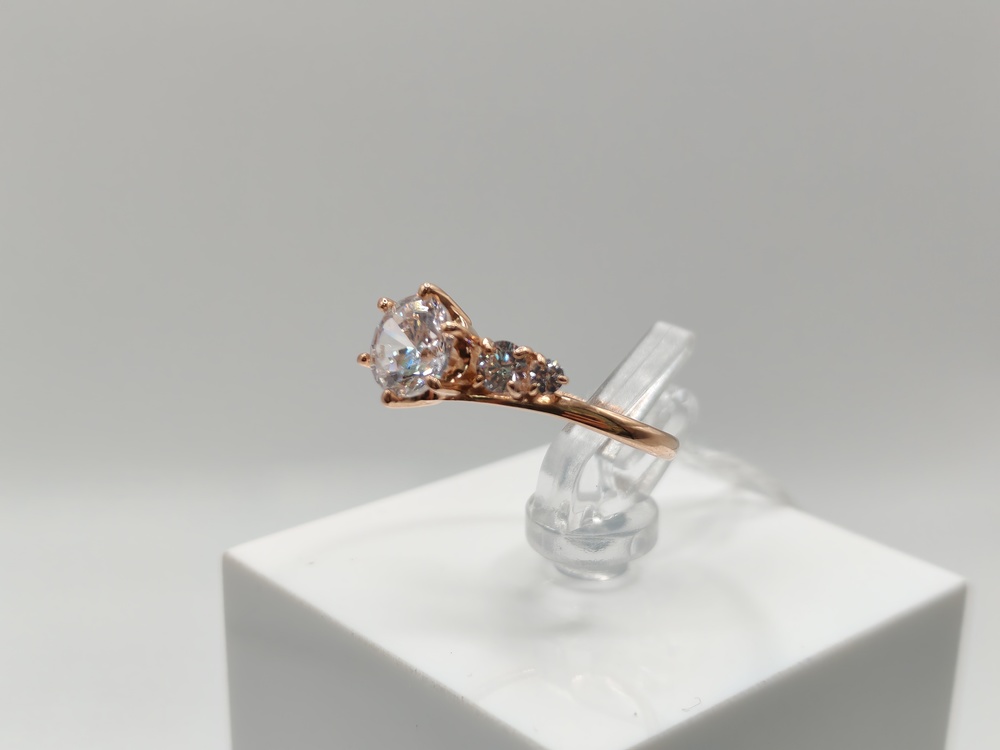 КОЛКМИ585 КОЛЬЦО С КАМНЯМИ (Au 585)