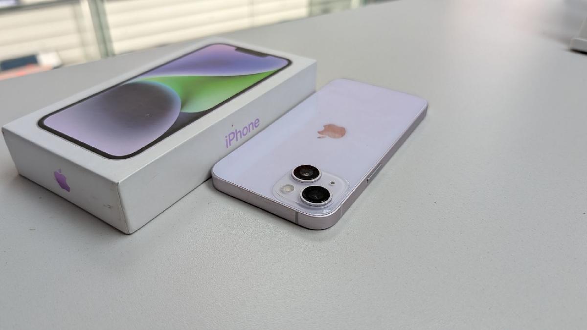 Смартфон Apple Iphone 14 128Gb
