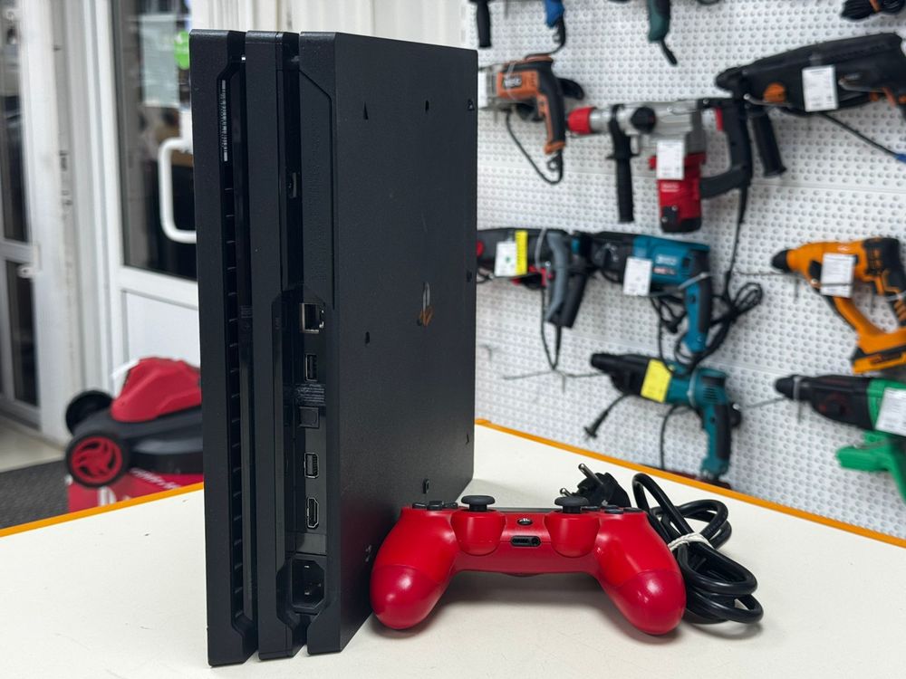 Игровая приставка PlayStation 4 Pro 1Tb Игровая приставка PlayStation 4 Pro 1Tb