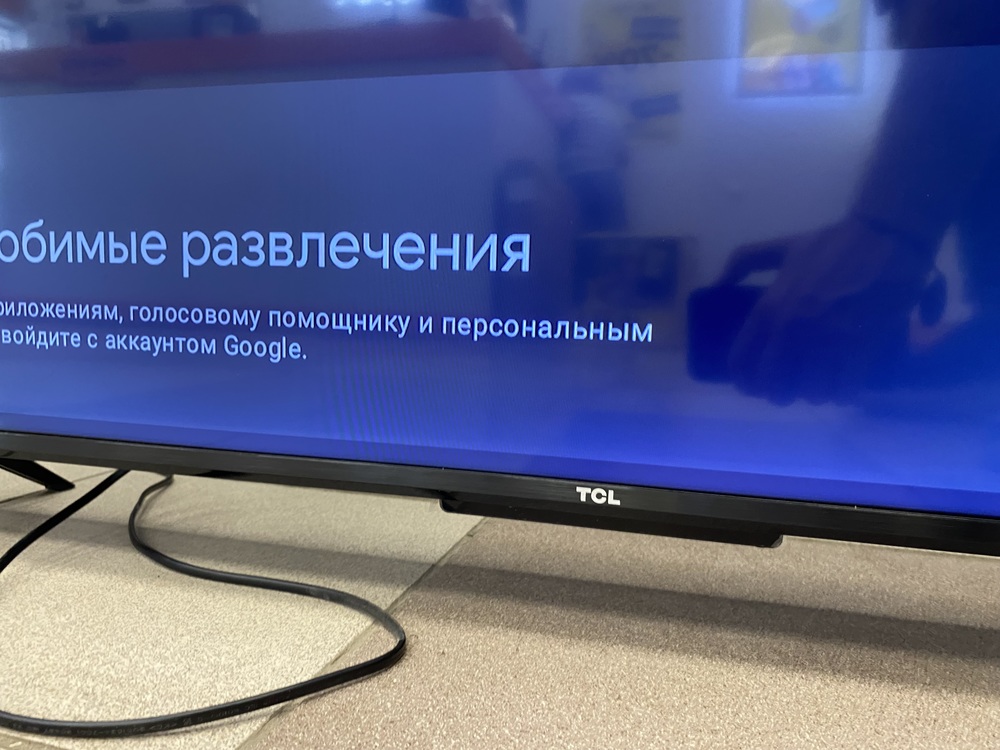 LED Телевизор TCL 43V6B