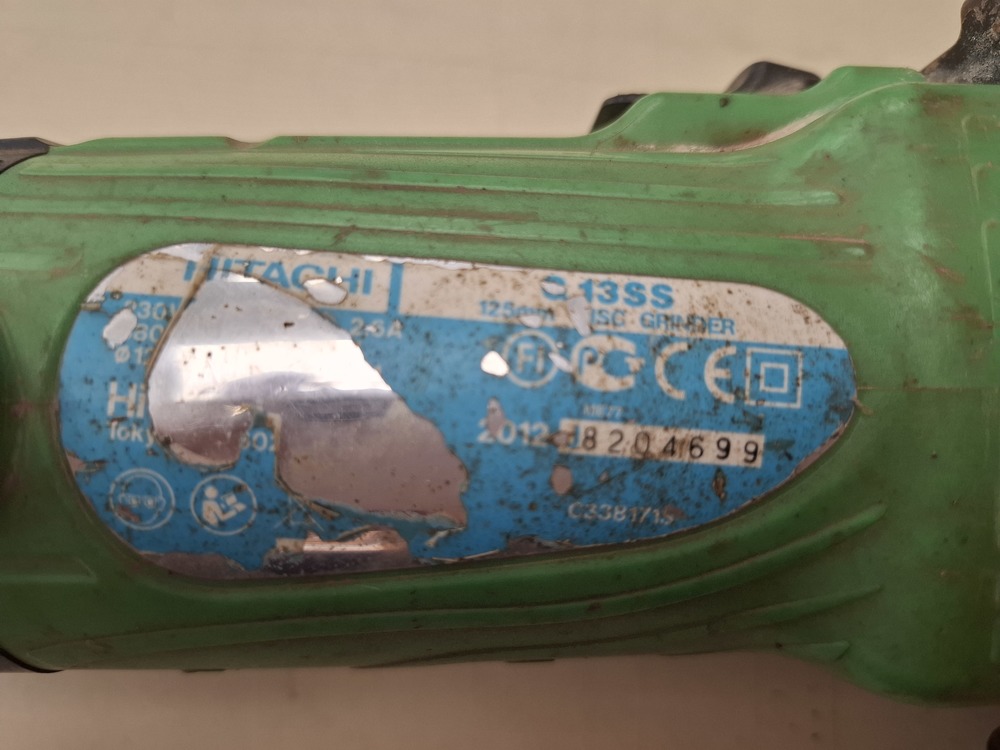 Угловая шлифмашина Hitachi G13SS