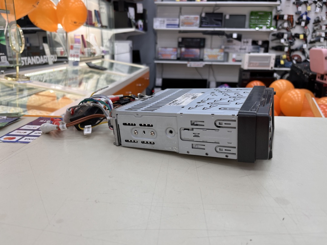 Автомагнитола Hyundai H-CMD4006