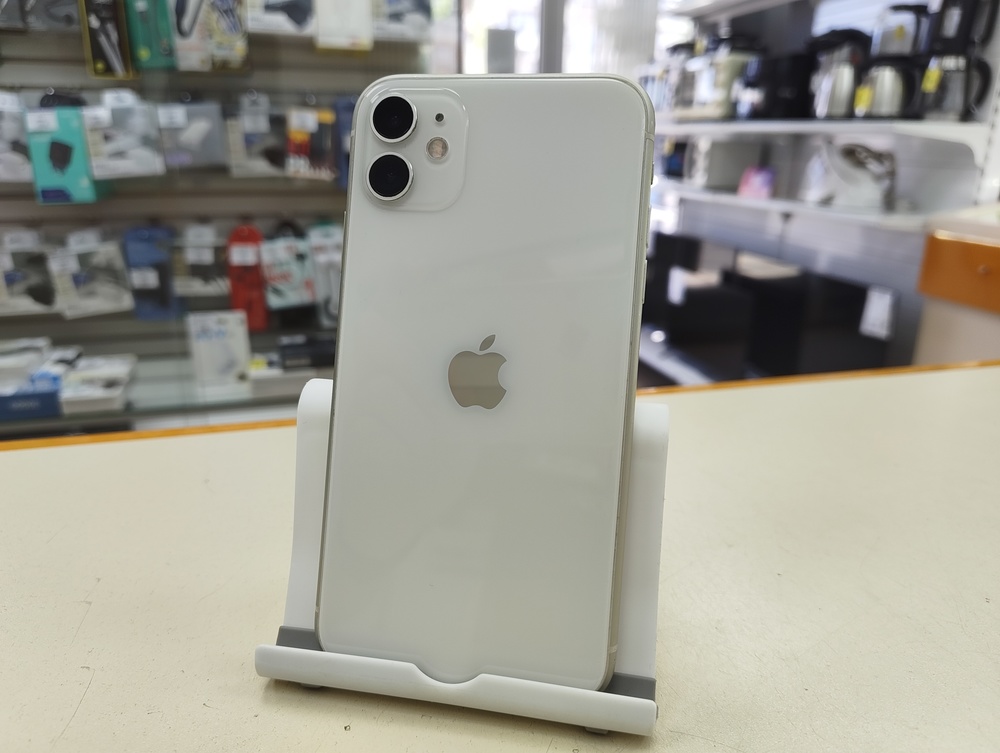 Смартфон Apple iPhone 11 64Gb