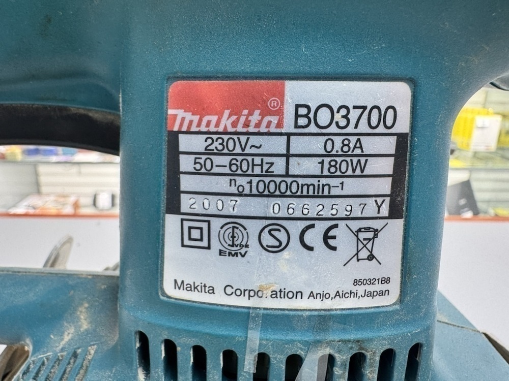 Шлифовальная машина Makita BO3700
