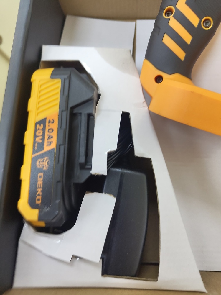 Перфоратор Deko DKCH20