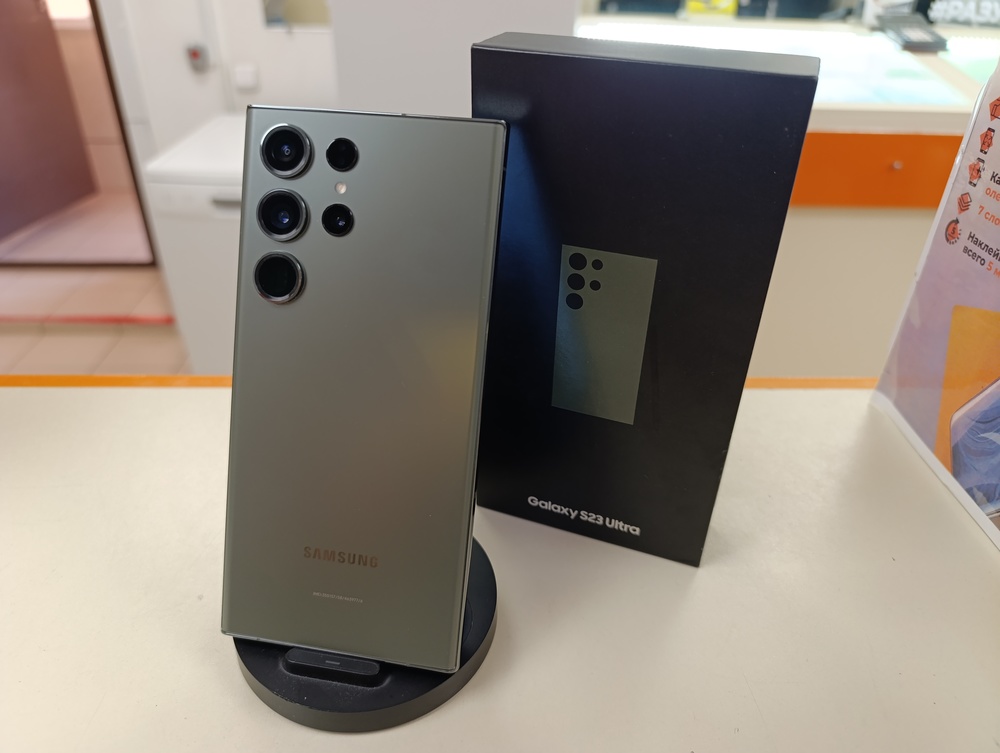 Смартфон Samsung Galaxy S23 Ultra 256Gb