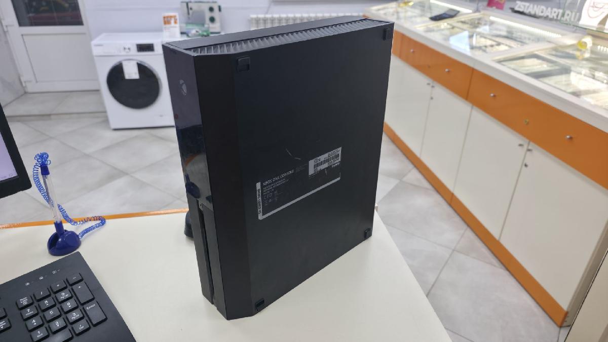 Игровая приставка Xbox One 500Gb