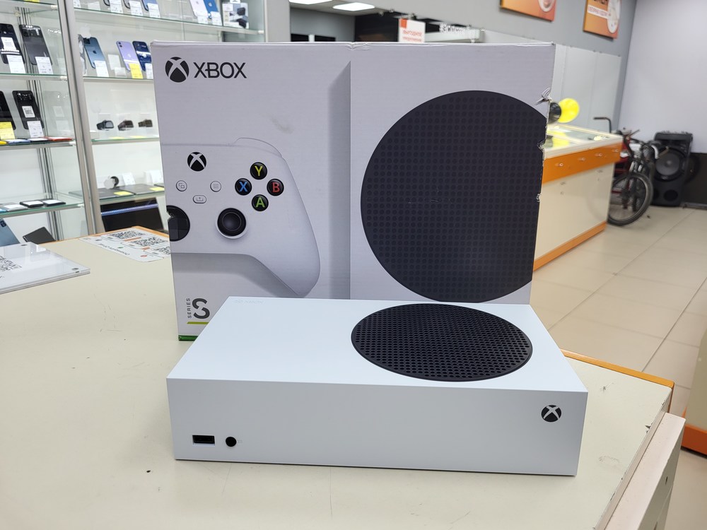 Игровая приставка Xbox Series S 512Gb SSD Игровая приставка Xbox Series S 512Gb SSD