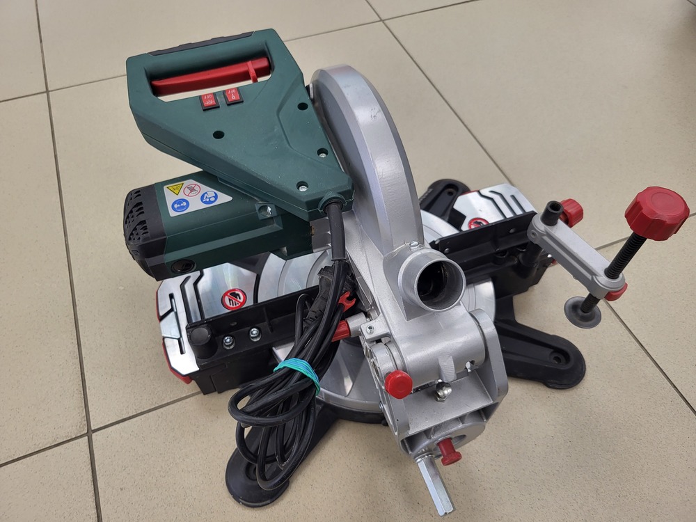 Торцовочная пила Metabo KS-216 Lasercut