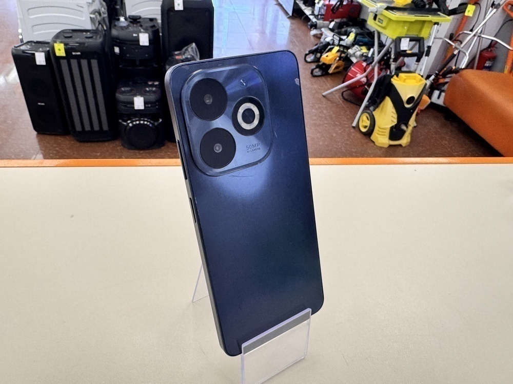 Смартфон Infinix Smart 8 Pro 4/64