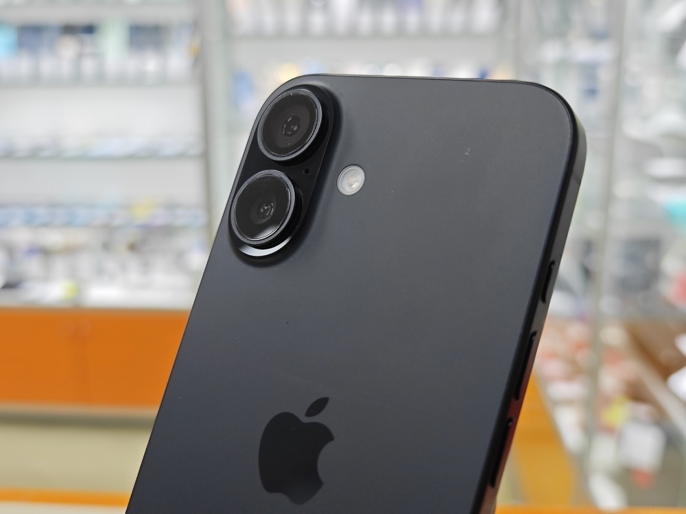 Смартфон Apple Iphone 16 128Gb
