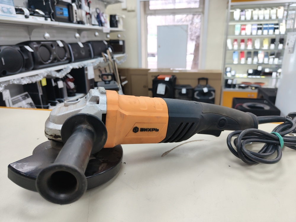 Угловая шлифмашина Вихрь УШМ-150/1300