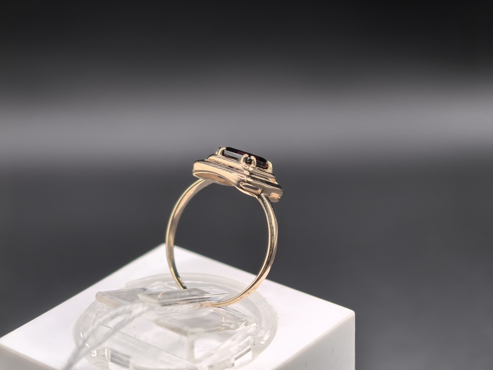 КОЛКМ585 КОЛЬЦО С КАМНЕМ (Au 585)