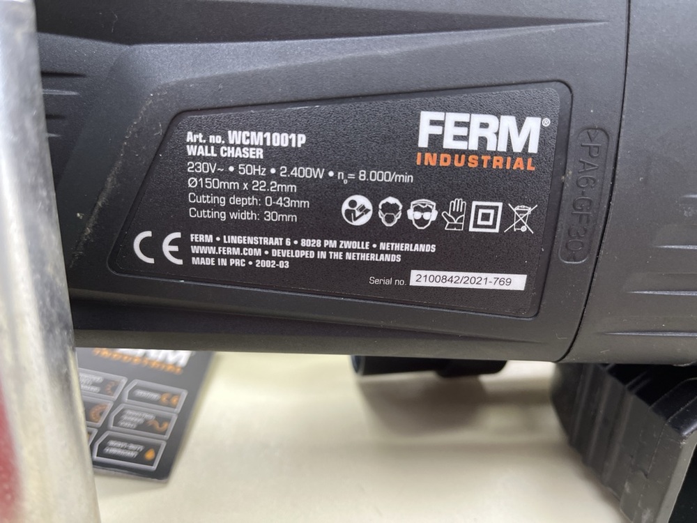 Штроборез Ferm WCM1001P