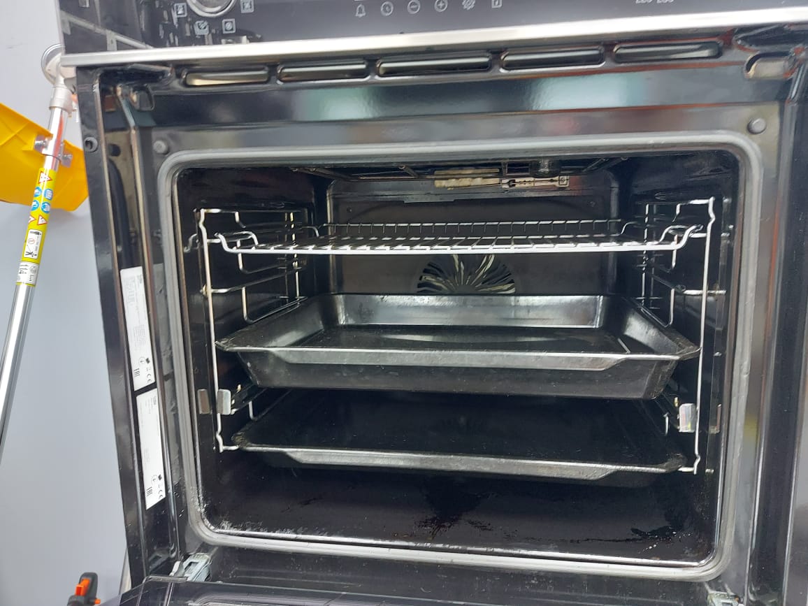 Духовой шкаф Beko BBIR 13300 XC