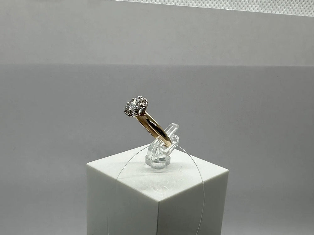 КОЛЬЦО С КАМНЯМИ (Au 585)