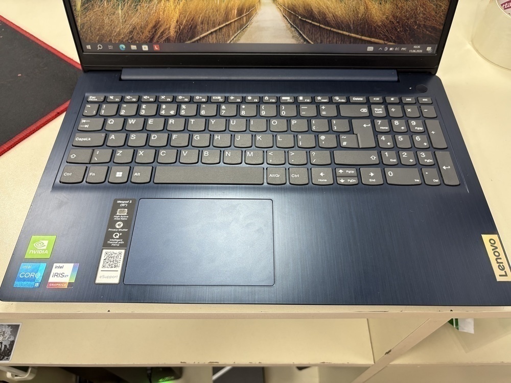 Ноутбук Lenovo; Core i5-1135G7, GeForce MX350, 8 Гб, 500 Гб, Нет