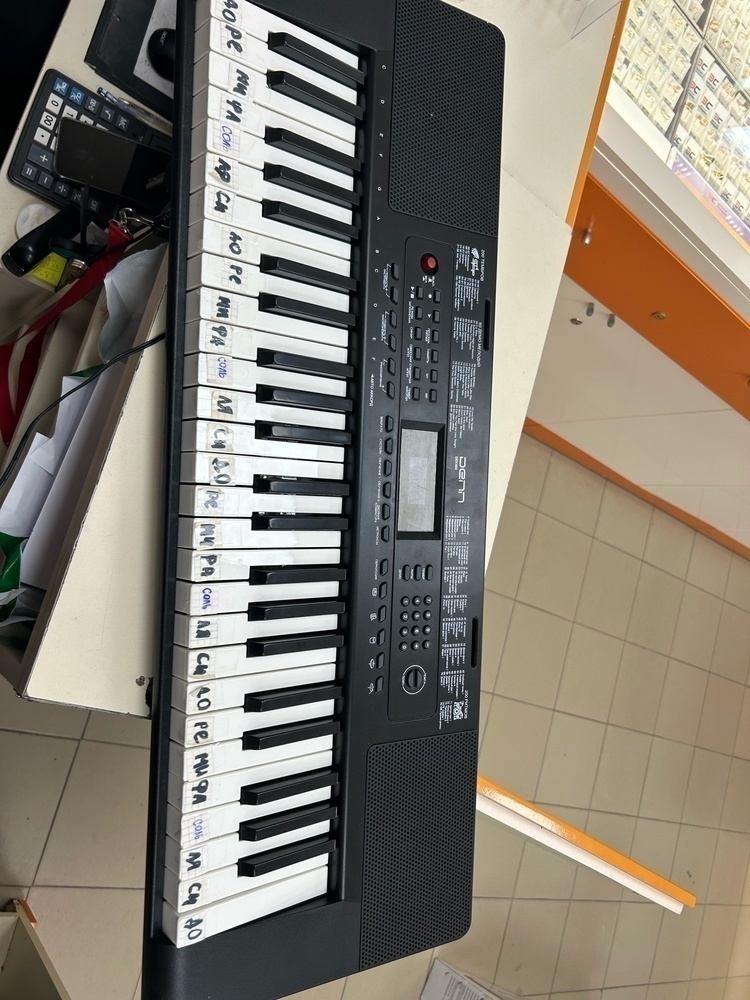 Синтезатор DENN DEK494