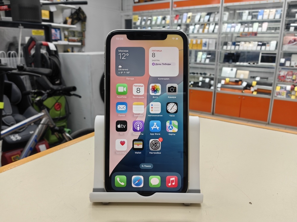 Смартфон Apple iPhone 11 128Gb
